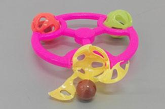 Sonajeros con forma de volantes de tres bolas